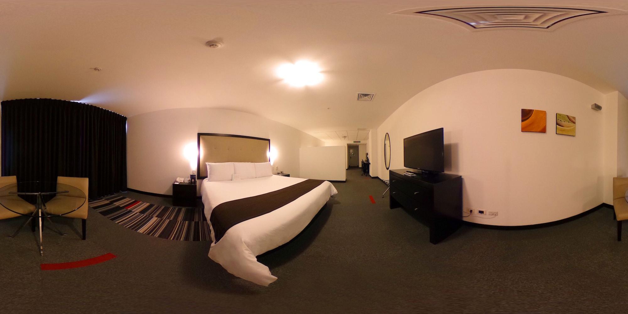 Costa Del Sol Wyndham Airport Hotel 4*